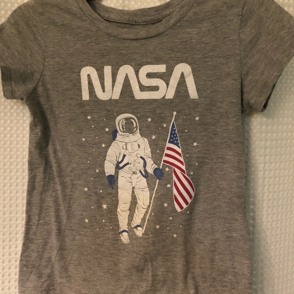 Mad Engine Girls T-shirt Medium